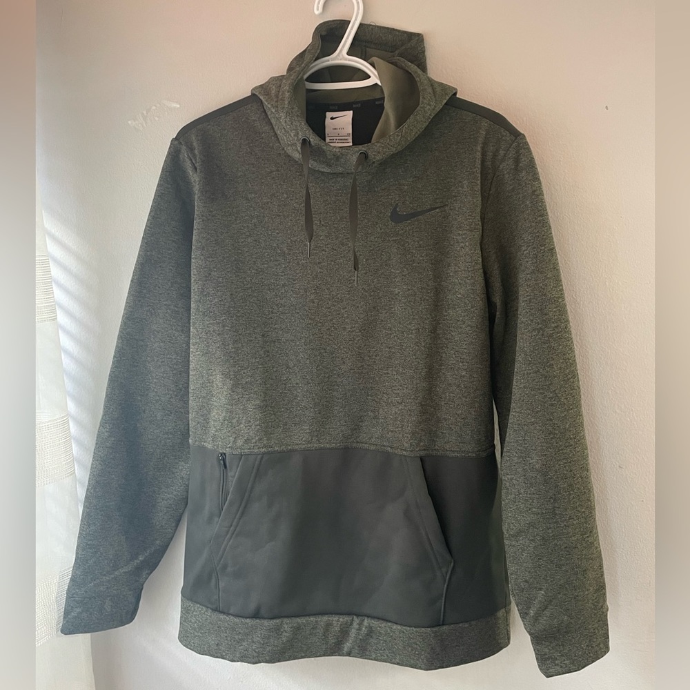 Dri-fit Nike’s unisex hoodie